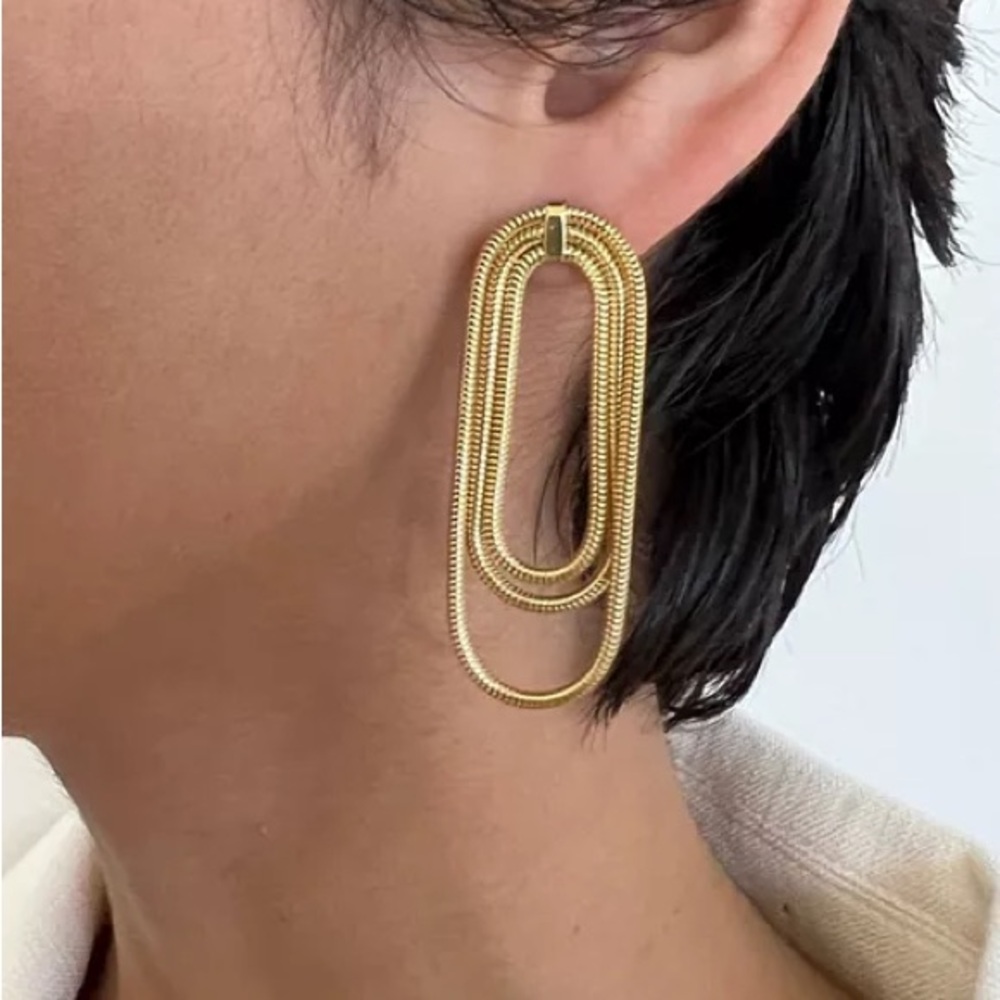 Elegant Gold Earrings